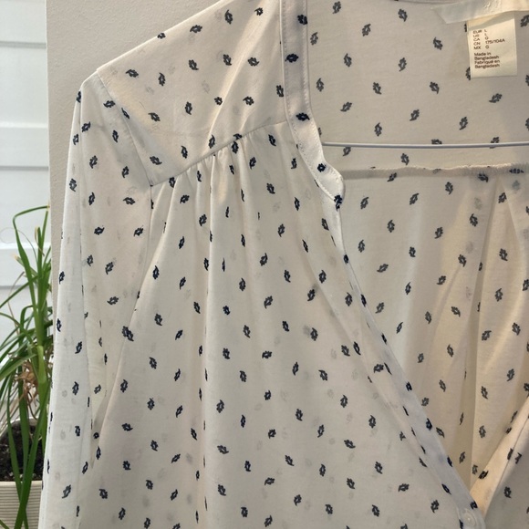 H&M L white peasant blouse with blue pattern - Picture 2 of 4